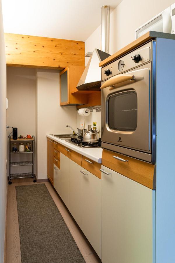 Charming Loft - Hot Tub & Free Parking Affittacamere *