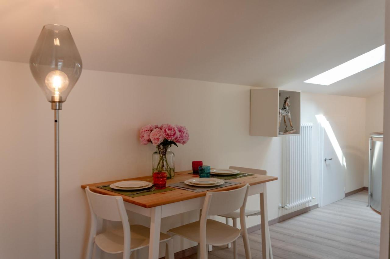 Charming Loft - Hot Tub & Free Parking